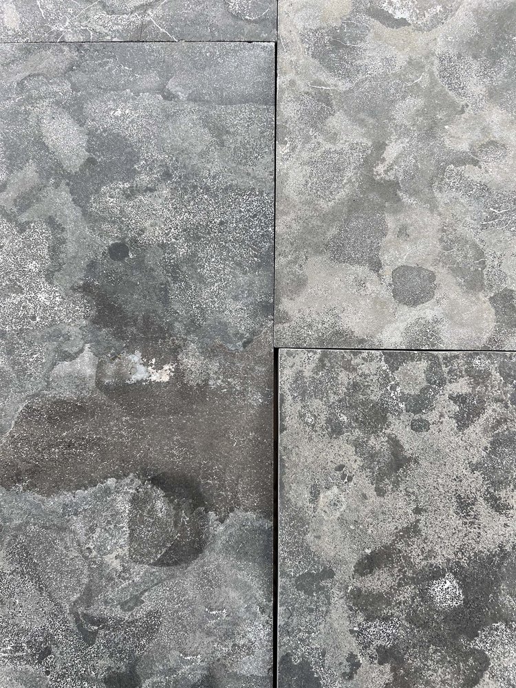 [NSI-FLA-SGO-05917] Flagstone SC Antique Black Limestone 25mm (12" x 24" (300 x 600 mm) 2 sqft)