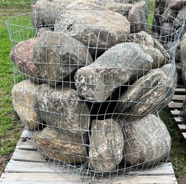 [DEC-FEA-SGO-01113] Crated Granite Boulders